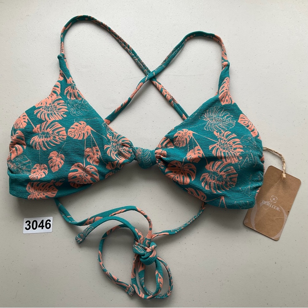 Berlook Women’s Medium Green Floral Knot Reversible Bikini Top